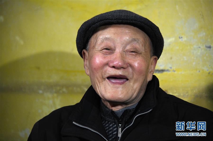 （新華全媒頭條·圖文互動）（1）鍛造領(lǐng)航復(fù)興的中流砥柱——寫在“不忘初心、牢記使命”主題教育即將啟動之際