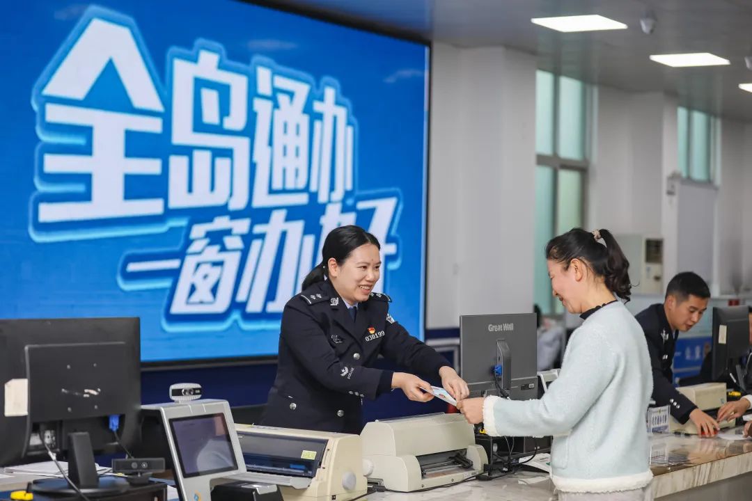 福建召開慶祝第五個(gè)中國(guó)人民警察節(jié)主題新聞發(fā)布會(huì)
