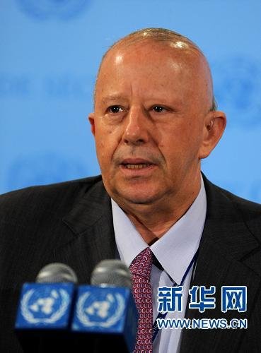 6月4日，聯(lián)合國(guó)安理會(huì)本月輪值主席、墨西哥常駐聯(lián)合國(guó)代表埃萊爾在紐約聯(lián)合國(guó)總部的記者會(huì)上對(duì)媒體發(fā)言。埃萊爾說(shuō)，安理會(huì)將就“天安”號(hào)事件進(jìn)行磋商。新華社記者 申宏 攝