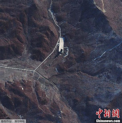 當?shù)貢r間12月1日，朝鮮宇宙空間技術委員會發(fā)言人說，朝鮮將于本月10日至22日間發(fā)射衛(wèi)星。圖為國外媒體近日公布的俯瞰朝鮮衛(wèi)星發(fā)射場照片。