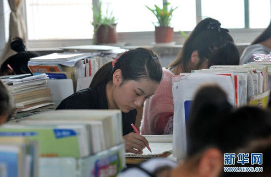 百萬學(xué)子為何放棄高考？棄考人數(shù)年增10萬