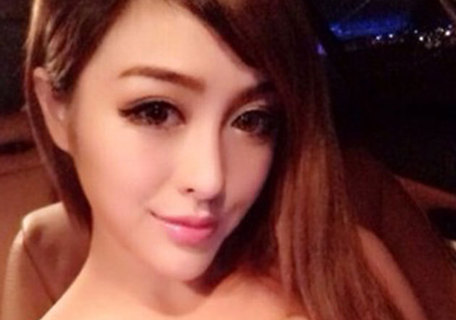復(fù)旦?；ㄐ愿兴椒空樟鞒?網(wǎng)友感嘆女神不再清純