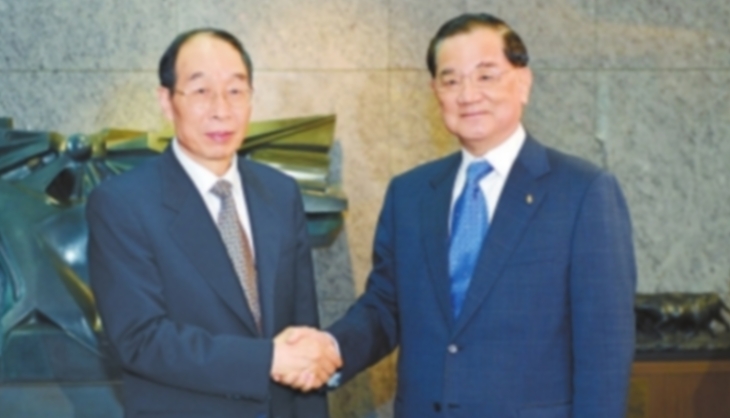 福建省委書記尤權(quán)會(huì)見中國國民黨榮譽(yù)主席連戰(zhàn)