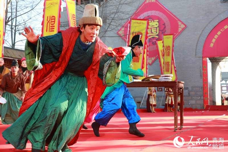 網(wǎng)絡(luò)媒體走轉(zhuǎn)改：古城萬(wàn)人慶臘八 粥香暖心迎新年【14】
