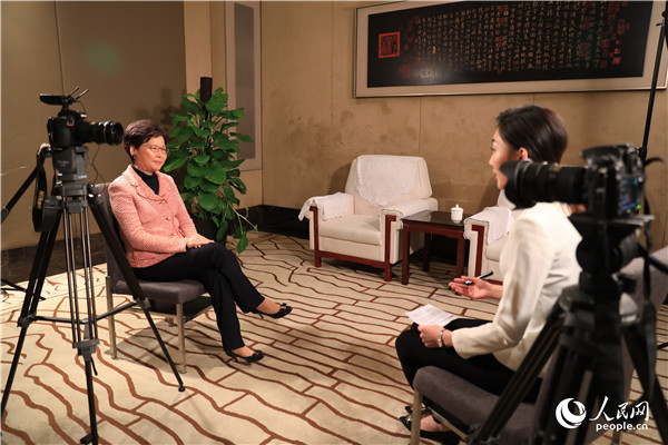 香港特別行政區(qū)行政長(zhǎng)官林鄭月娥在北京接受人民網(wǎng)專訪。人民網(wǎng)記者 賈文婷攝