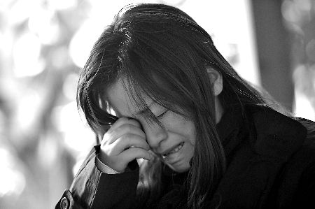 昨日，綦江，張秀莉說(shuō)起自己的遭遇，禁不住失聲痛哭。 記者 張路