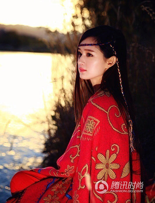 90后嫩?？崴品鏃顑?堅(jiān)稱從未整容