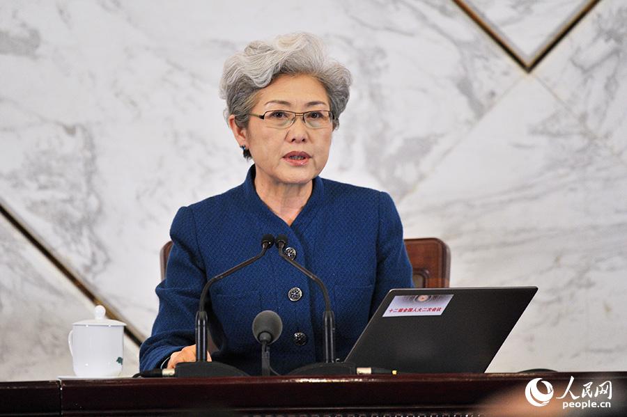 全國(guó)人大會(huì)議女發(fā)言人傅瑩。人民網(wǎng)記者 于凱 攝影