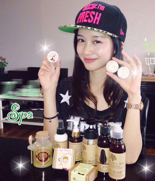 越南大學(xué)?；滩杳米呒t 高顏值似Anglebaby