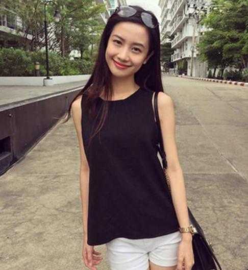 越南大學(xué)?；滩杳米呒t 高顏值似Anglebaby